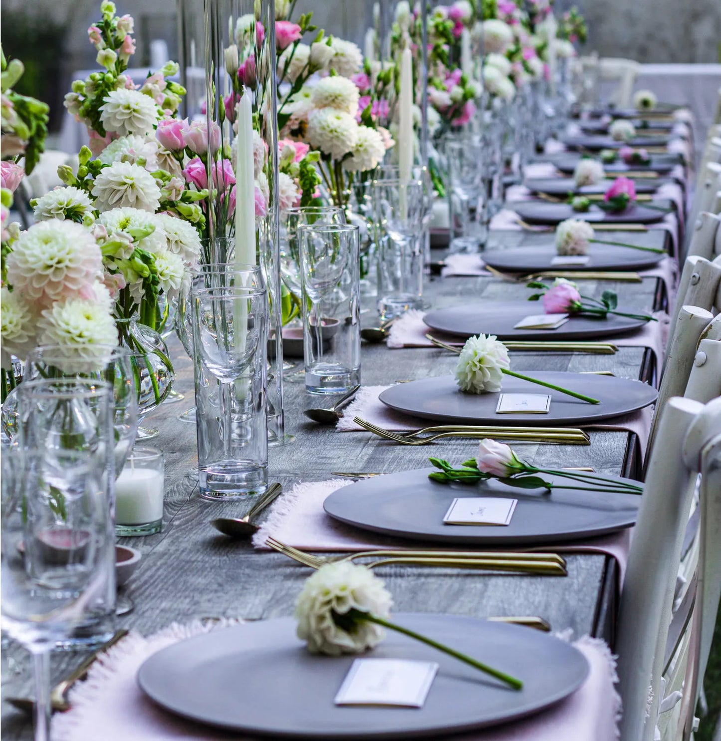Chic Garden Dining Table Arrangement