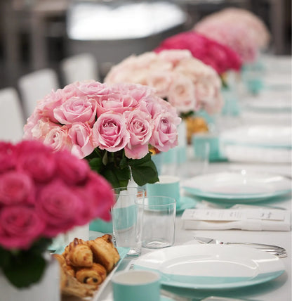 Elegant Rose Dining Table Arrangement